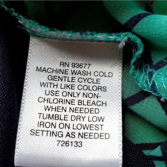 🔹️🔺️Liz Claiborne Green Windowpane Buttoned Long Sleeve Top Small - Picture 10 of 11